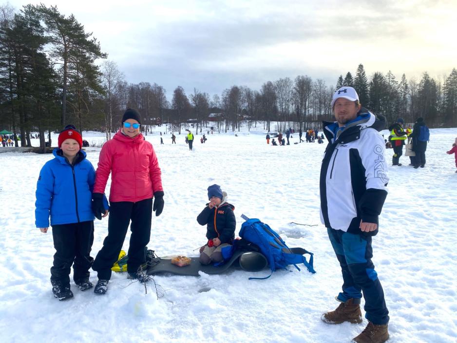 Venner på Kom deg ut-dagen på Sognsvann 4. februar