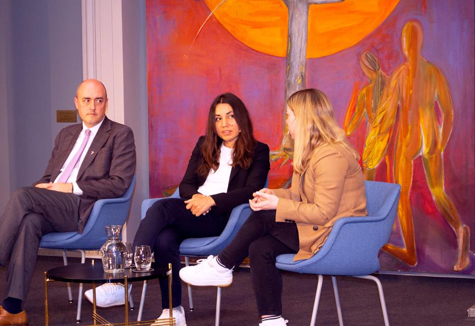 Journalistene Lola Tagaeva og Alexandra Pushkina diskuterte pressefriheten i Russland på verdensdagen for pressefrihet onsdag 3. mai.