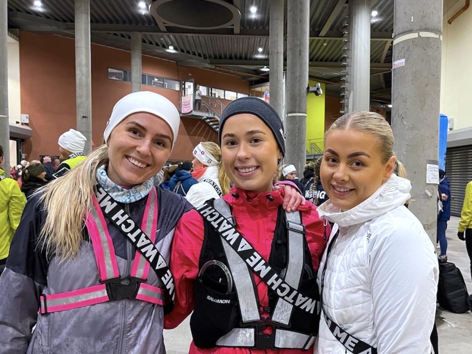 Kaja Moland, Julie Olsen og Thea Håbesland er klare for løping