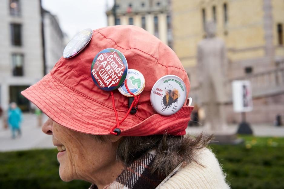 Røde solhatten til Linda Parr, har vært med siden 2013. 