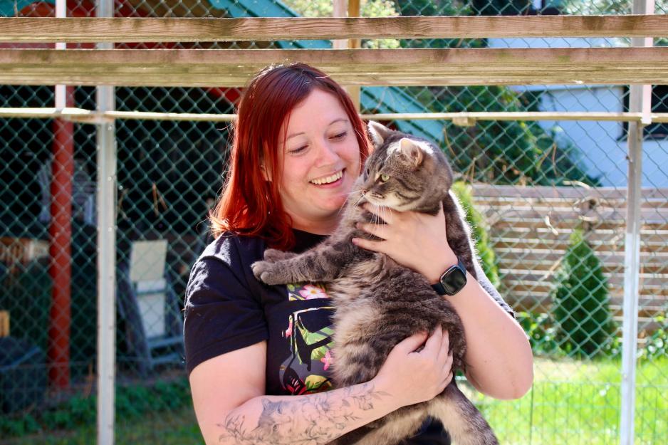 Anette Andersen og katten Sakarias