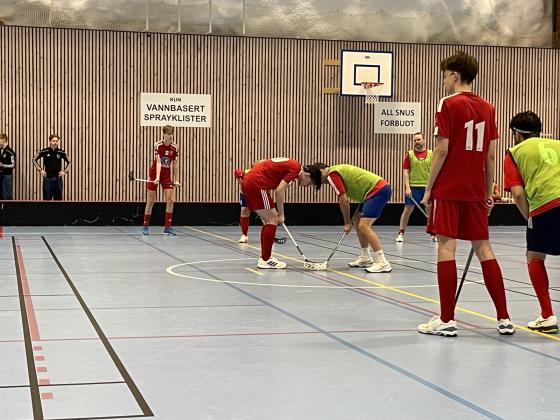 Holmlia innebandy spiller mot Lyn