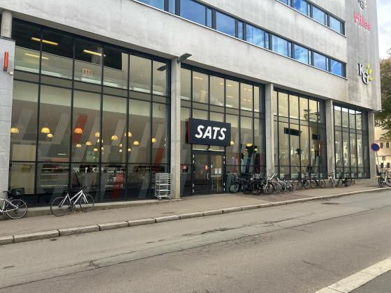 Et bilde tatt utenfor Sats Bislett