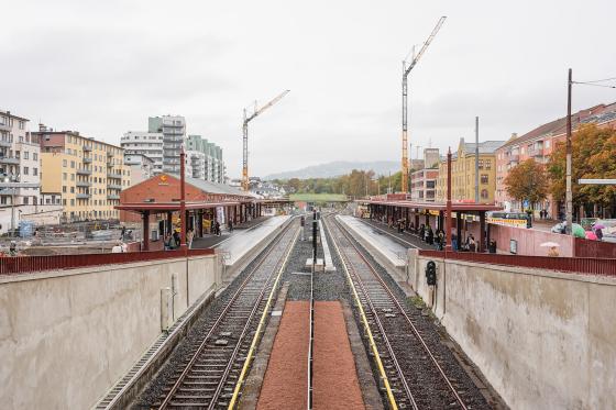 Majorstua t-banestasjon med utsikt vestover