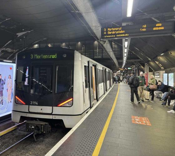 Linje 3 Mortensrud på Nationaltheateret 