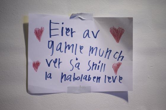 Plakat laget av barn som ønsker at nabolaget skal leve videre.