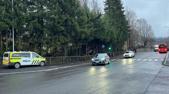 Bildet av Grorud lyskryss og politi