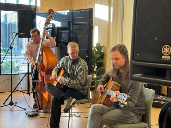 tre av medlemmene i Hot Club de Norvege