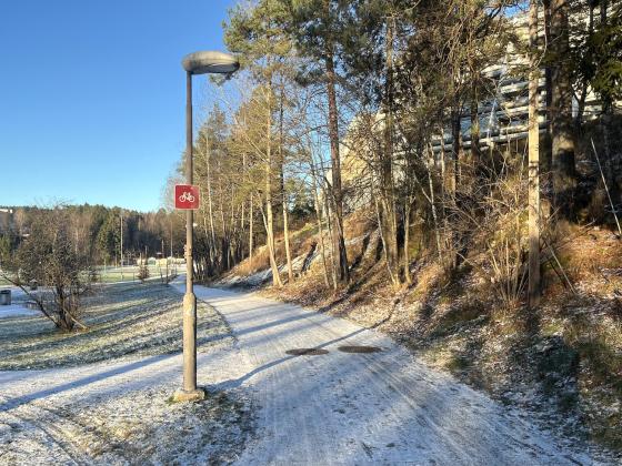 Tursti mot Gjelleråsen like ved Stovnertårnet 