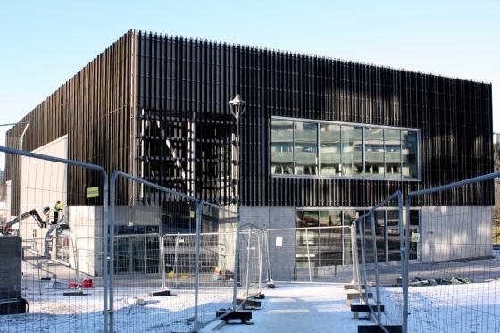 Hoved-inngangen til det nye Stovner Bad