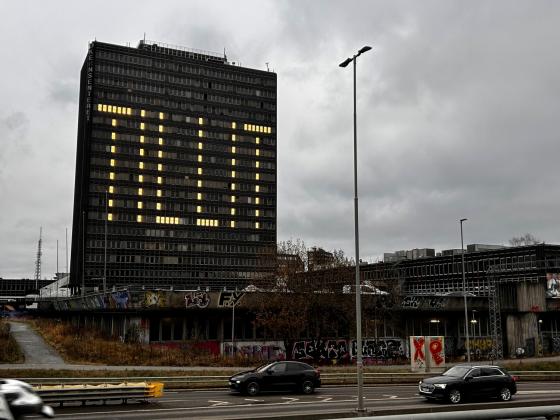 Bilde av Tillitbygget foran Ring 3