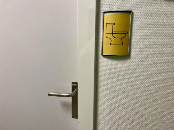 Bilde av toalettskilt