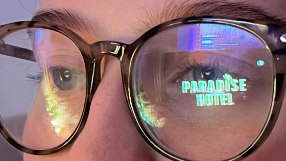 Tv underholdning refleksjon briller illustrasjon