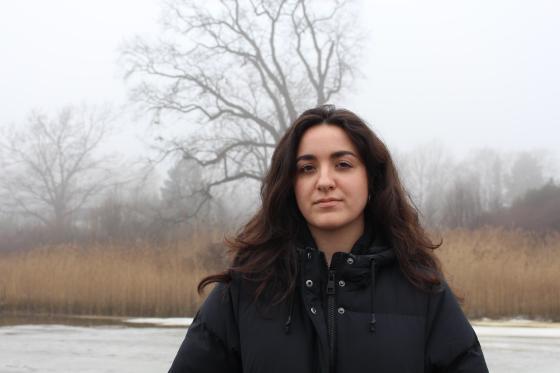 Aurora p&aring; tur i nabolaget sitt.