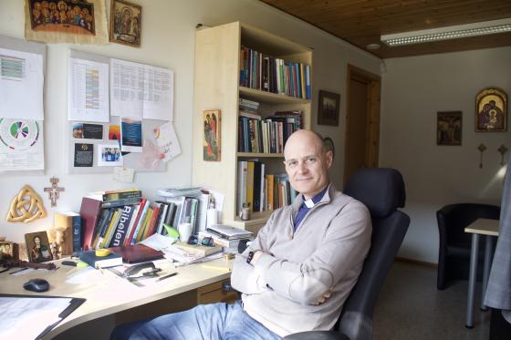 Sogneprest i &Oslash;ster&aring;s kirke, Arnfinn Eng