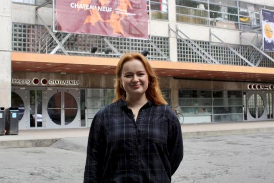 Ny ansvarlig redakt&oslash;r for RadioNova, Hannah Myhre, utenfor Chateu Neuf