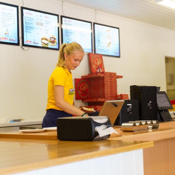 Kamilla L&oslash;yning jobber p&aring; Foldvik