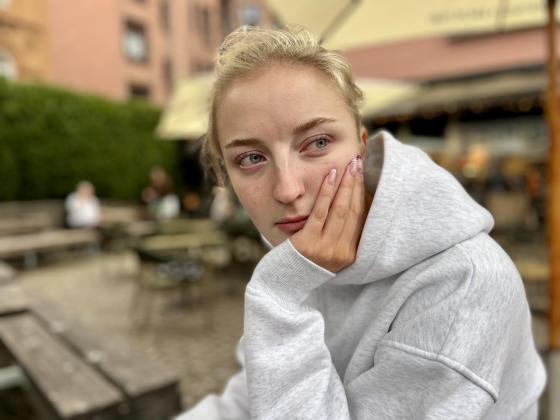 Iselin Rønnes (21) 