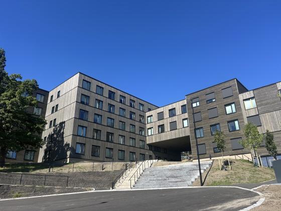 H&oslash;ye treblokker i Nordberg studentby og er splitter nye