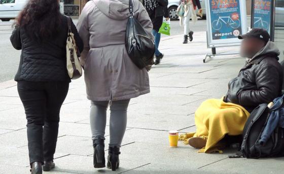 folk tigger på gata