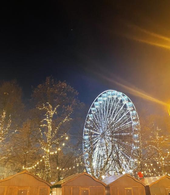 Pariserhjul på jul i vinterland