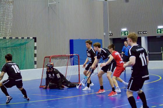 Innebandy spilles