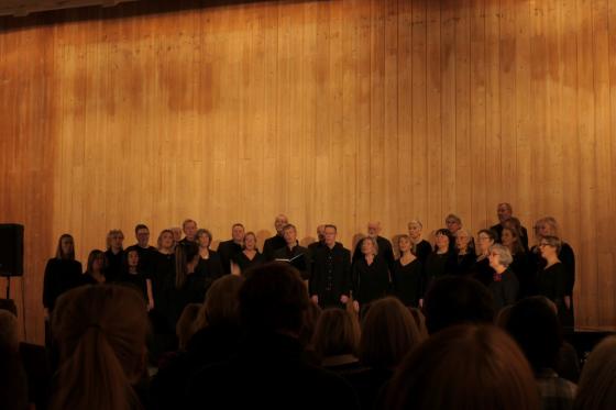 Hele koret under konserten
