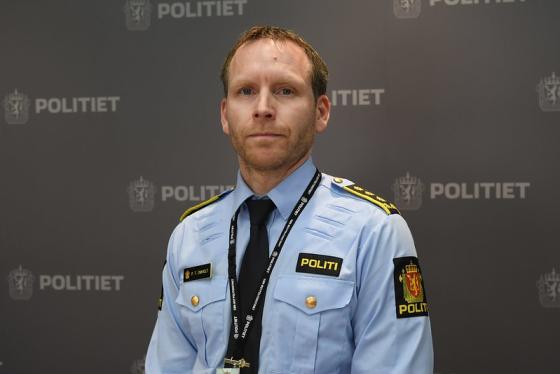 Politiinspektør Per Thomas Omholt i politiuniform