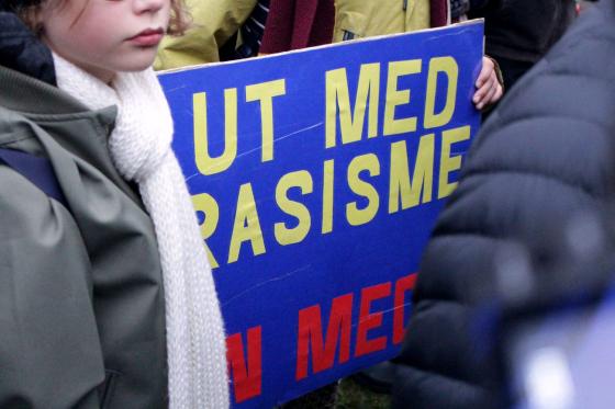 Demonstrasjon mot rasisme, banner