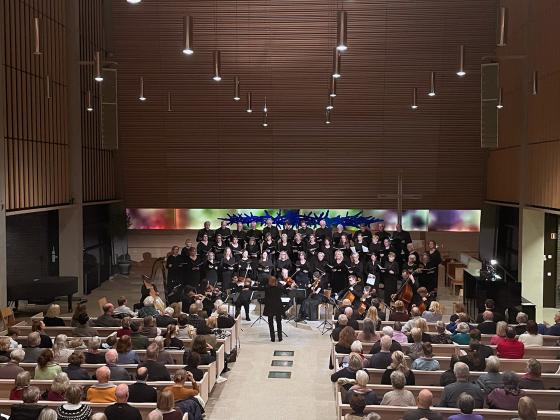 Parenti Vocalis opptrer i Bøler Kirke