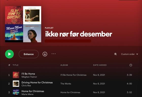 Bildet viser et utklipp av de tre første sangene på en julespilleliste på musikktjenesten Spotify. Spillelisten heter "Ikke rør før desember". 