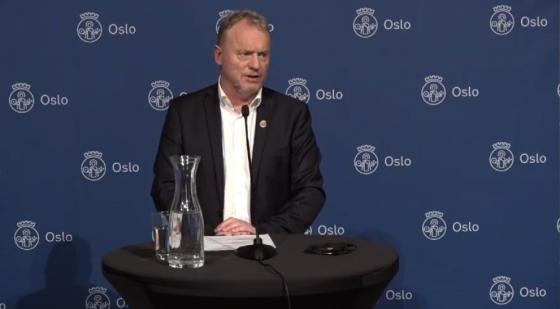 Raymond Johansen på pressekonferanse om ytterligere restriksjoner i Oslo 28. februar.