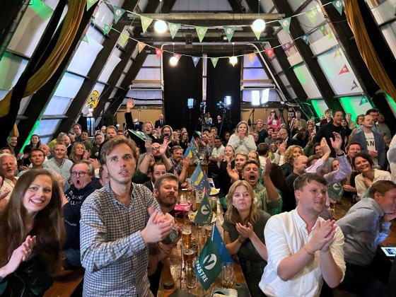 Venstre jubler på valgvake på Salt i Oslo 