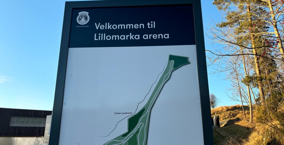 Skilt ved Lillomarka arena