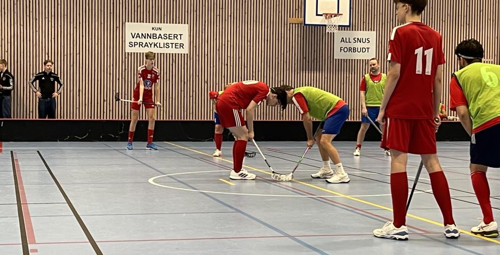 Holmlia innebandy spiller mot Lyn