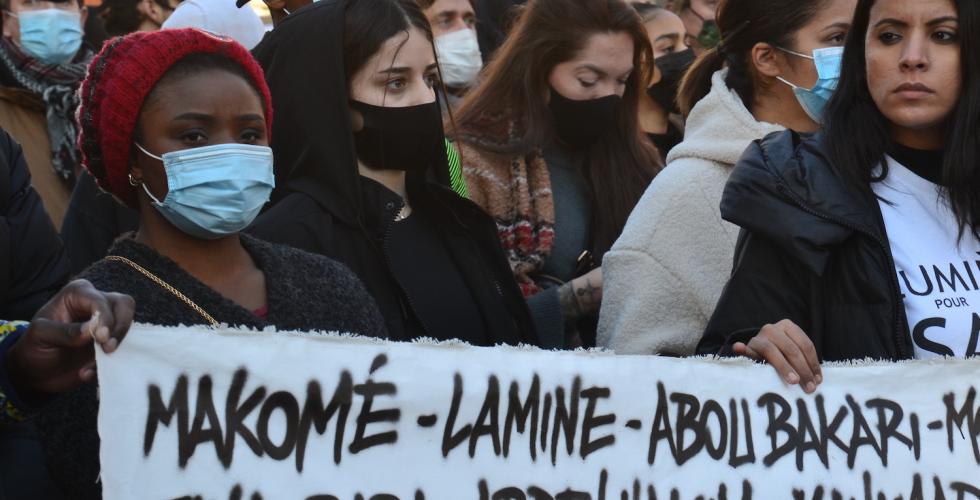 Kvinnelige demonstranter i Frankrike