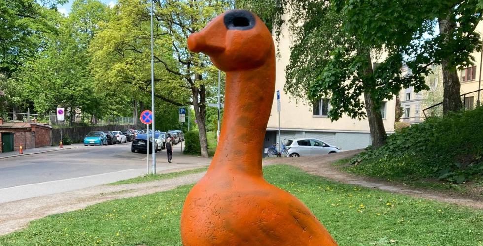 Gåsa ved damstredet - oransjemalt