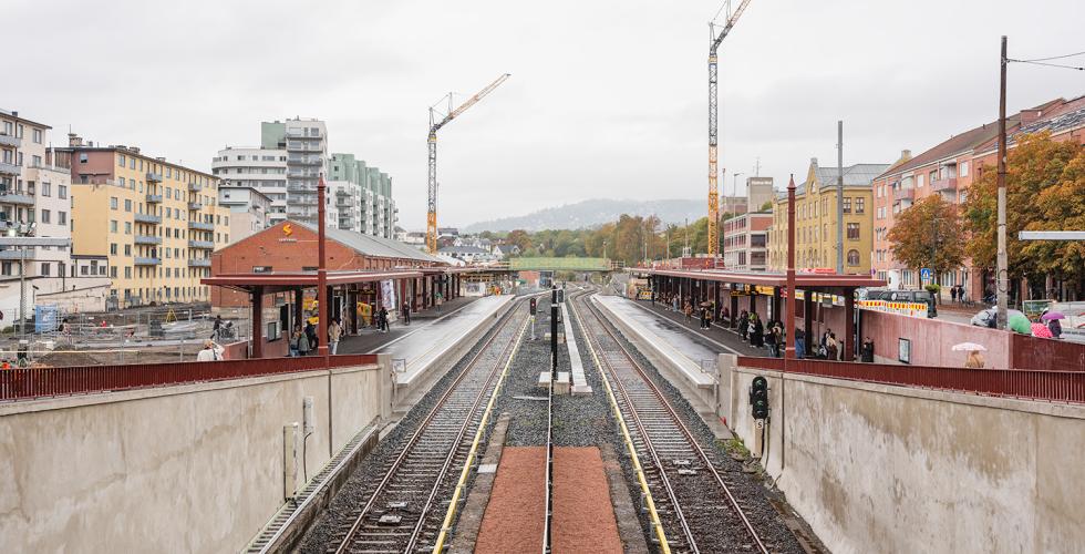 Majorstua t-banestasjon med utsikt vestover