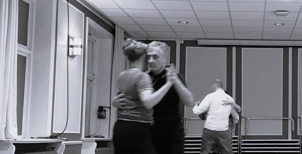 På tangoskolen danses det tirsdag kveld i Oslo