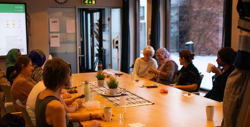 Her samles gjengen til håndarbeid og sosialt