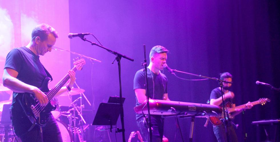 Oak på cosmopolite scen