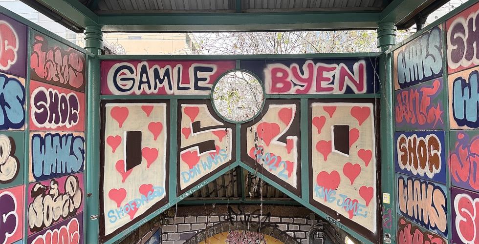 Grafitti av undergangen i gamlebyen