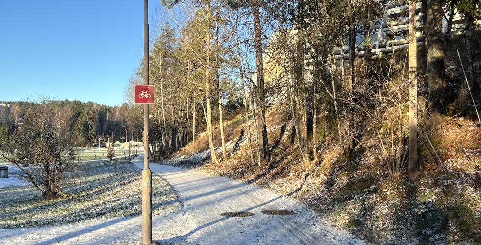 Tursti mot Gjelleråsen like ved Stovnertårnet 