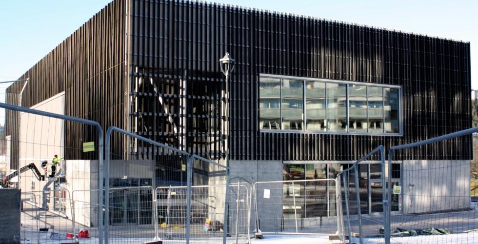 Hoved-inngangen til det nye Stovner Bad