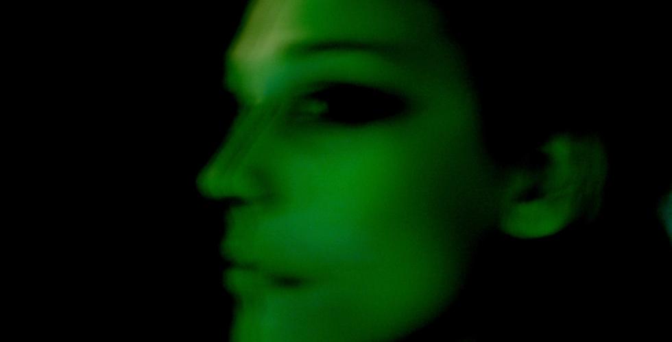 Portrett av kvinne, illustrasjon psykisk helse 