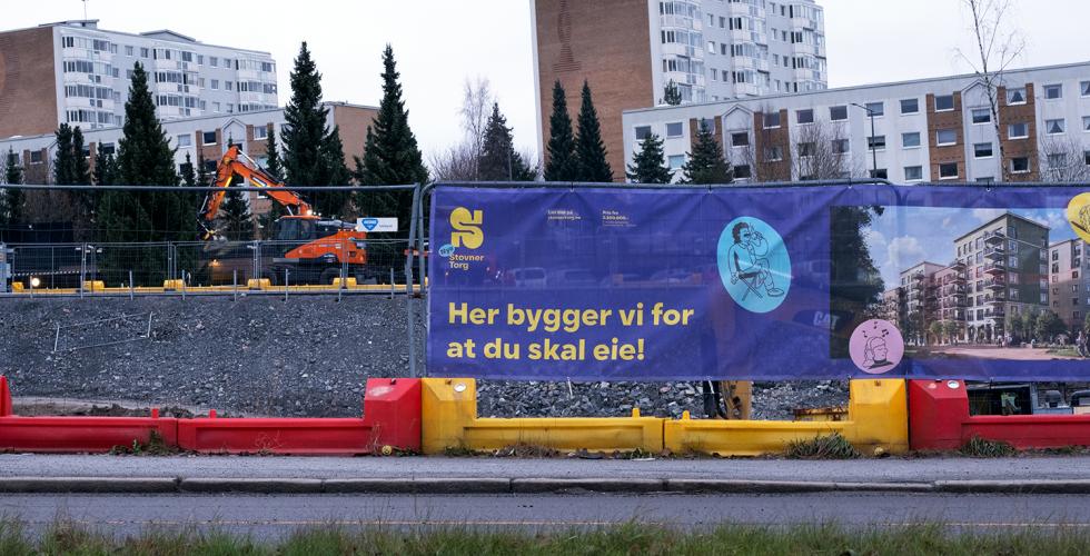 Stovner Torg byggeplass med gravemaskin