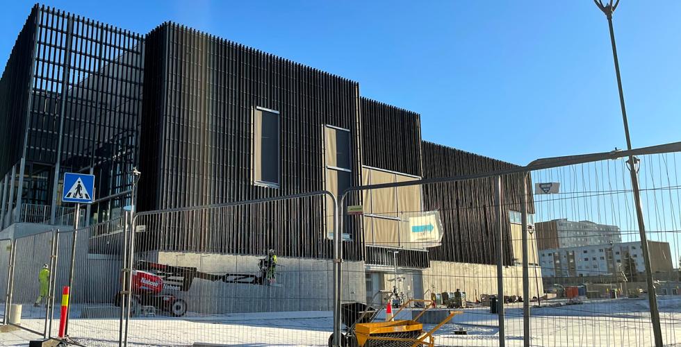 Bildet av Stovner svømmehall