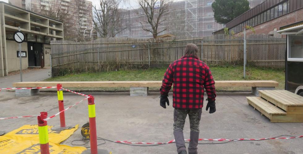 Bjørn Zarbell på det som kan bli døpt Ella Rolfsen plass.