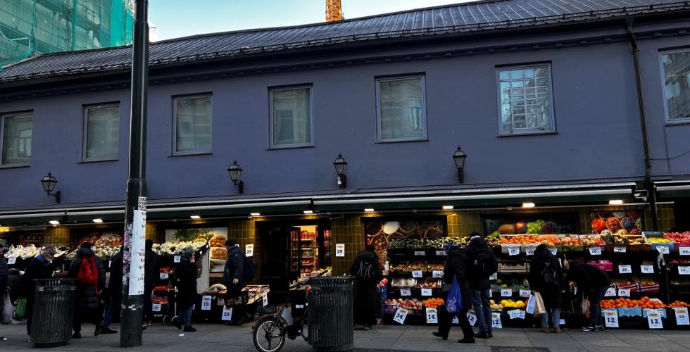 Utenfor Nor Dagligvare Import