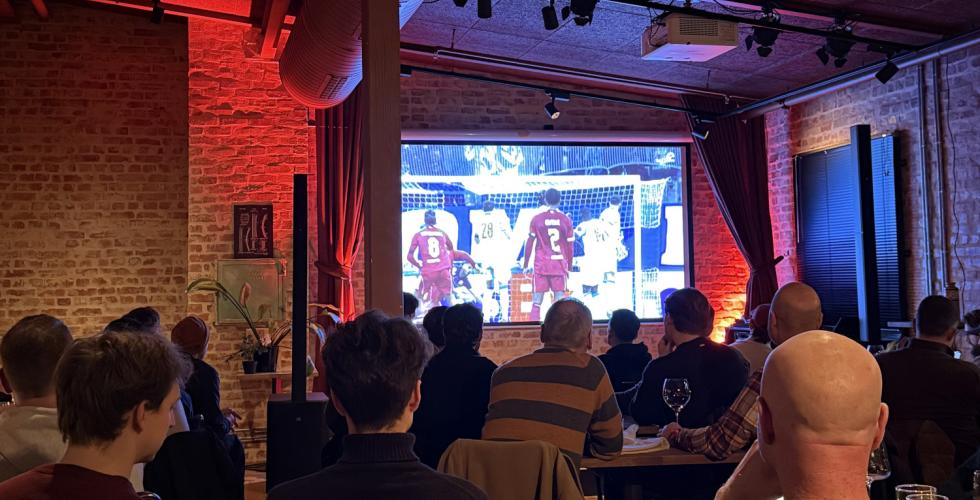 Fulle lokaler under Champions League-kamp